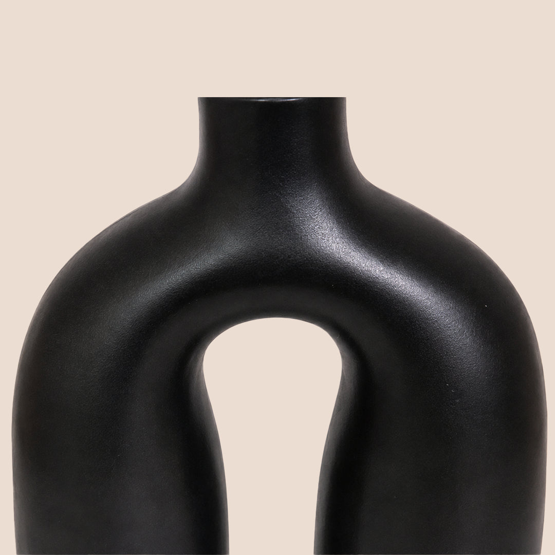 The Arched Embrace - Scented Candles