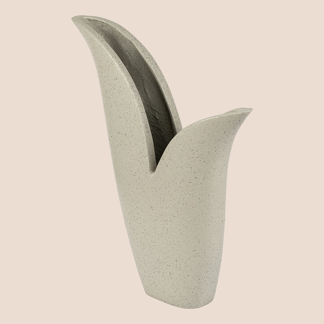 Wings of Serenity – The Vase