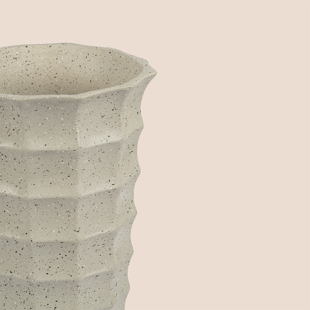Sootra - The Vase