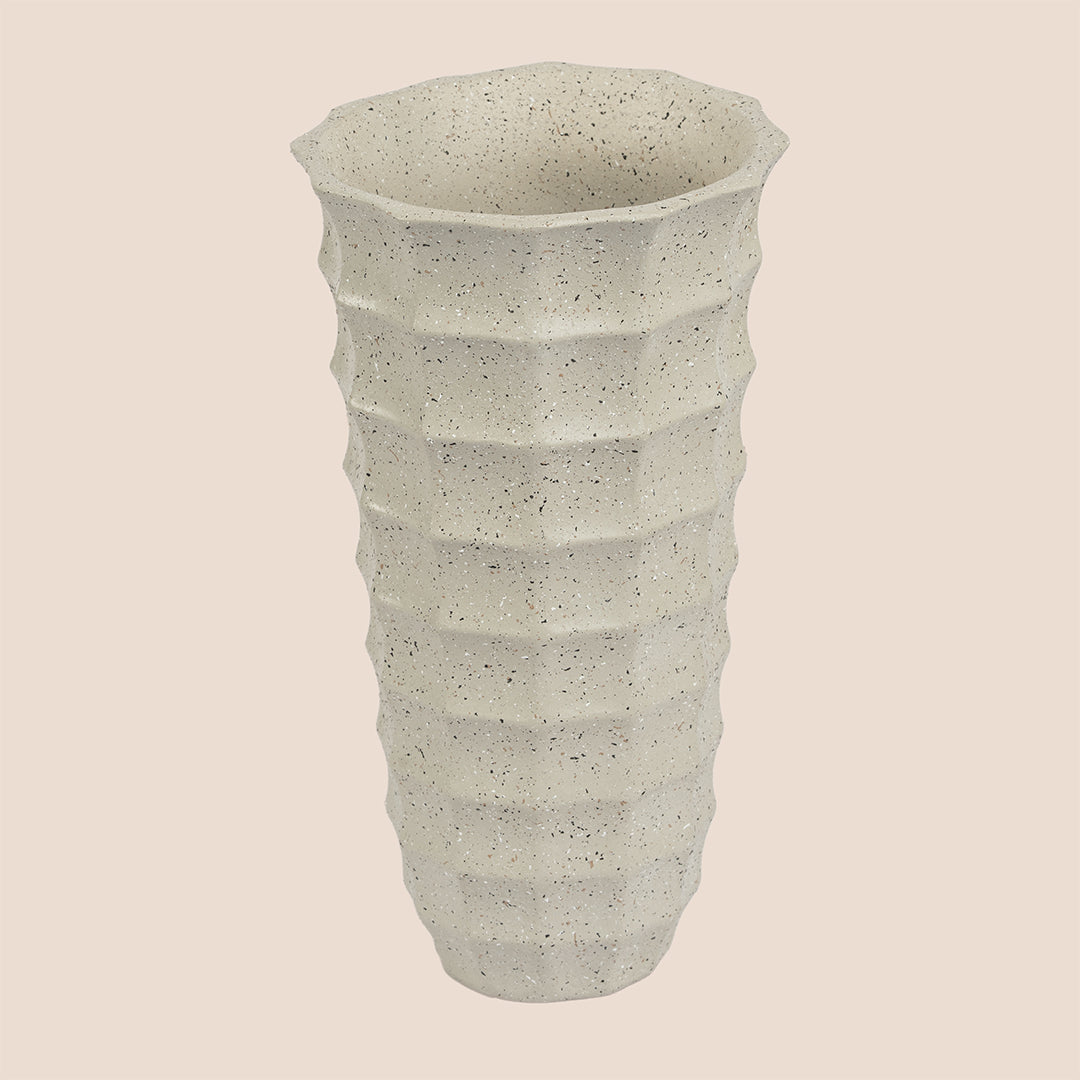 Sootra - The Vase