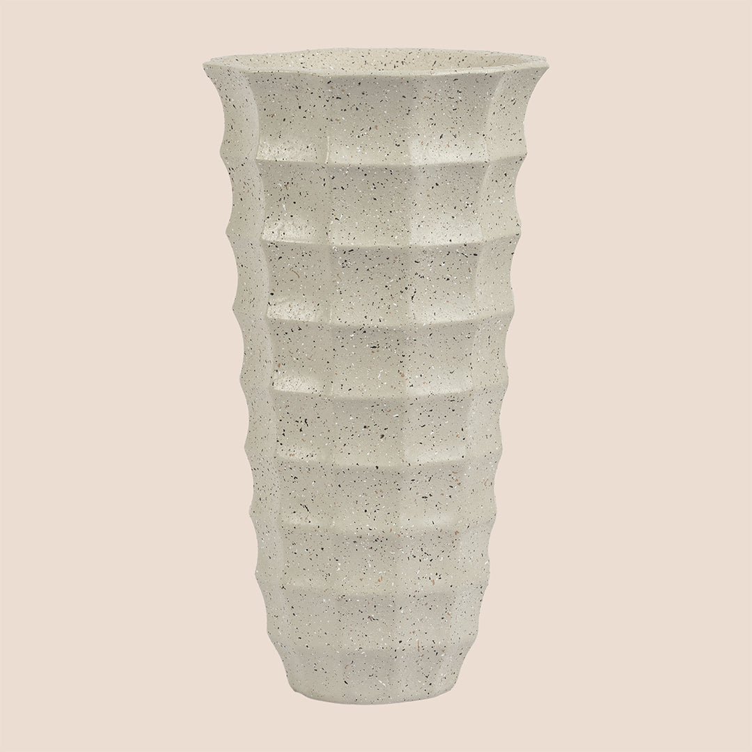 Sootra - The Vase