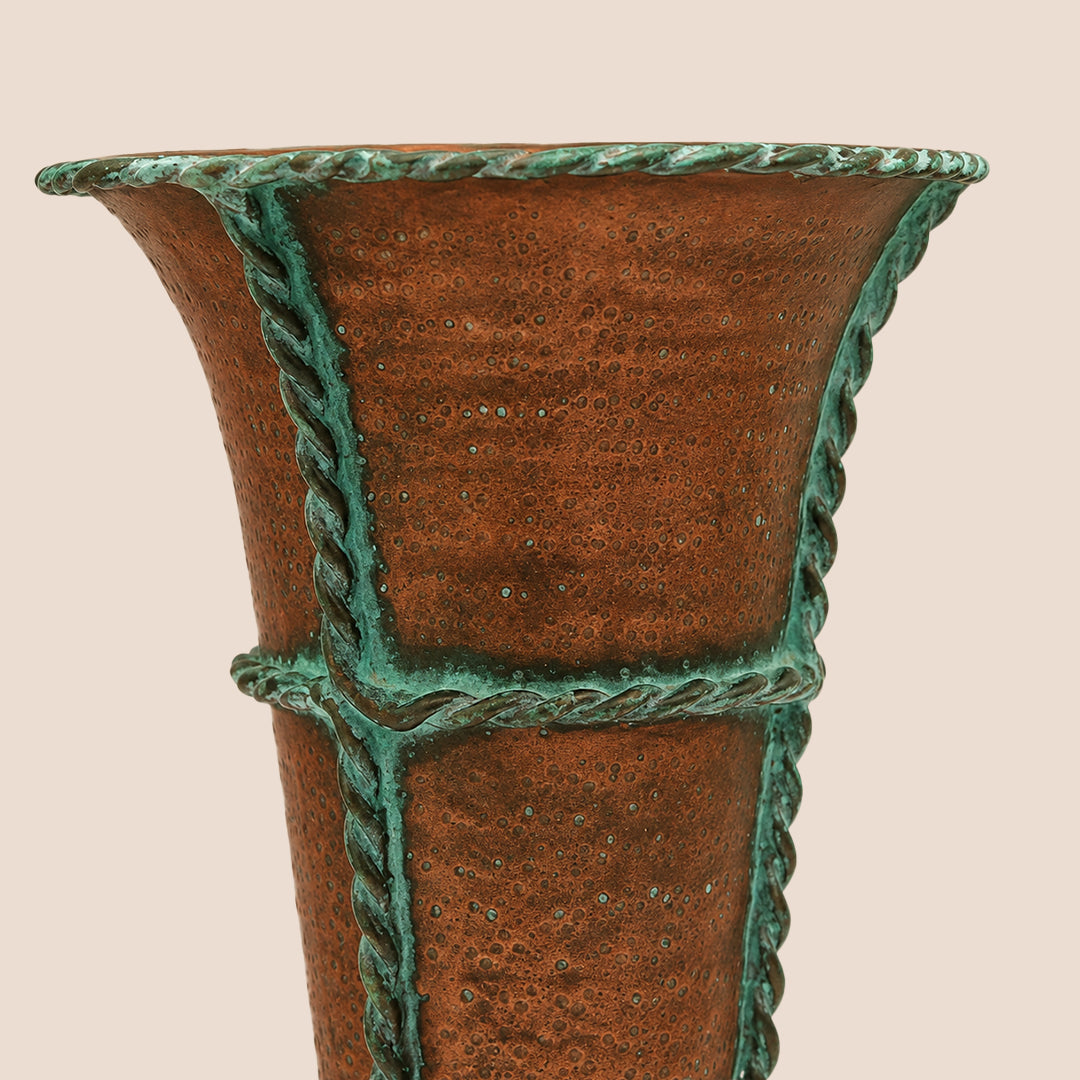 Tides of Unity – The Vase