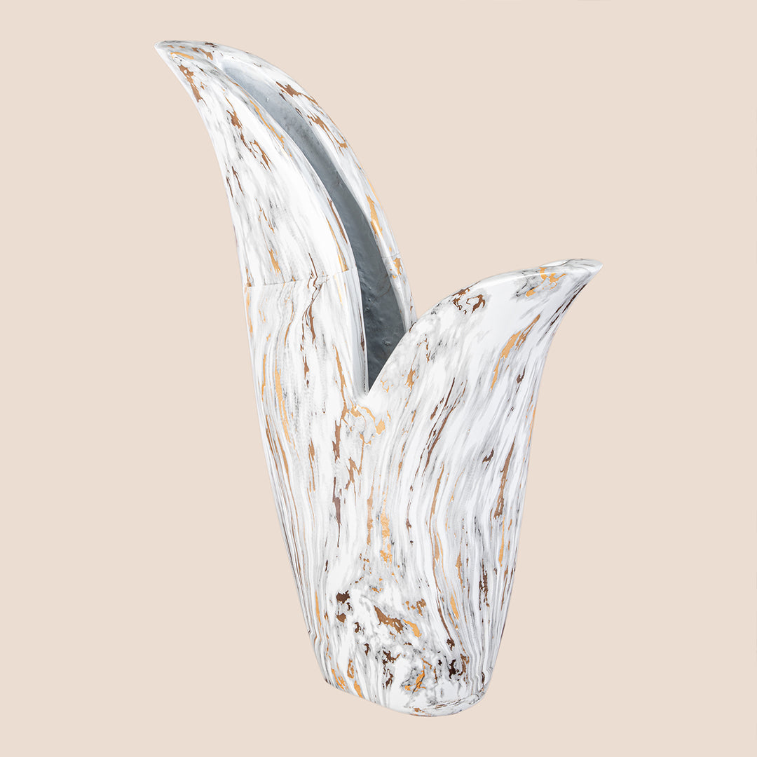 Wings of Serenity – The Vase