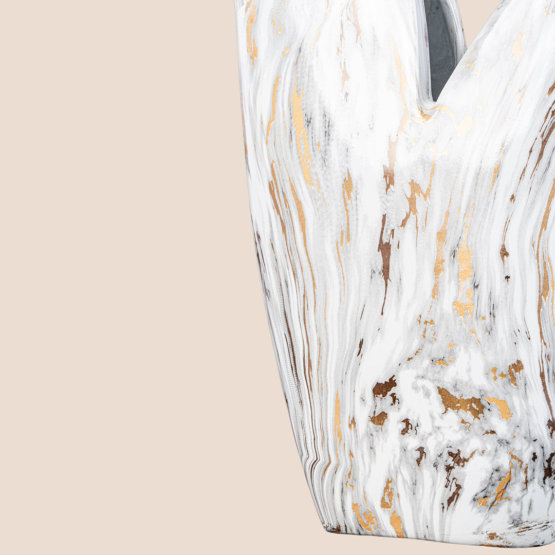 Wings of Serenity – The Vase