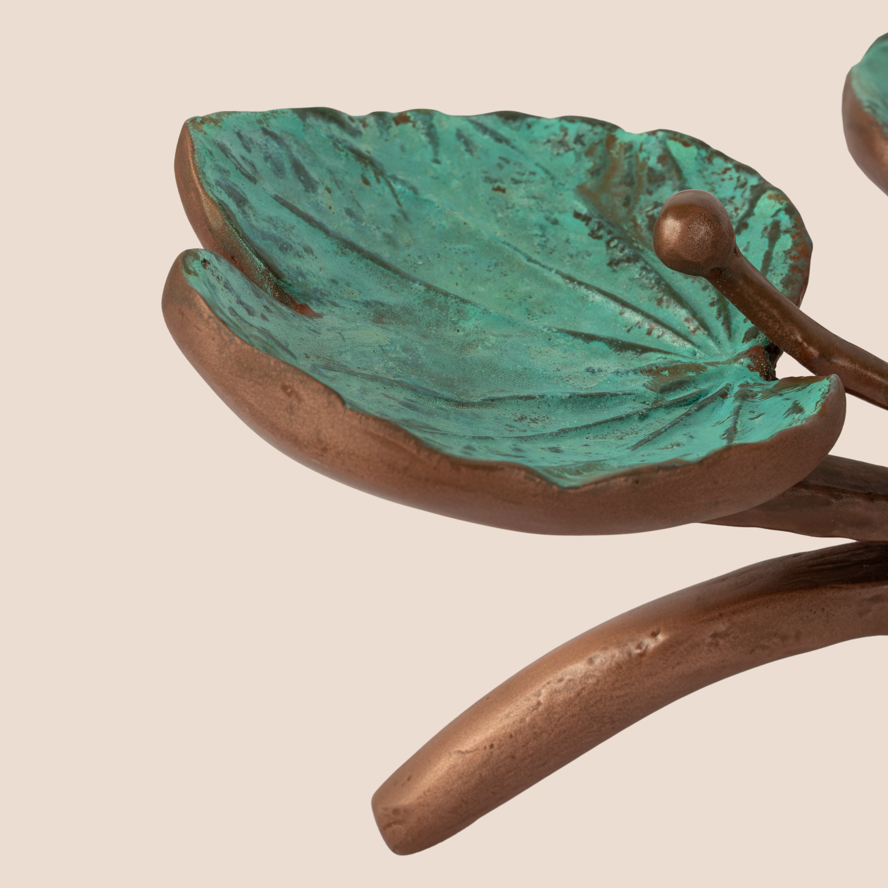 Elysian Leaf Cluster & Emerald Lotus Platter - Décor Tray Set