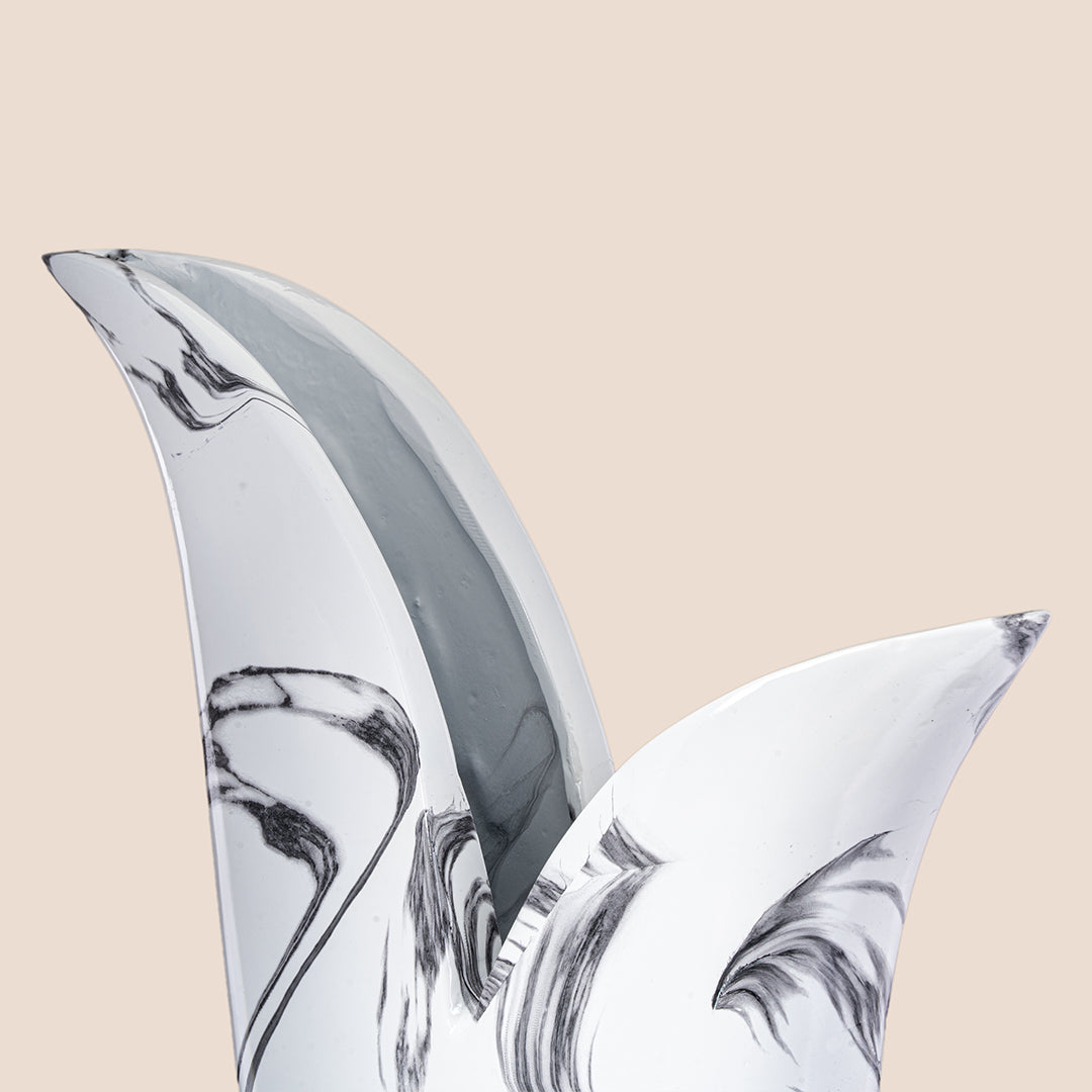 Wings of Serenity – The Vase