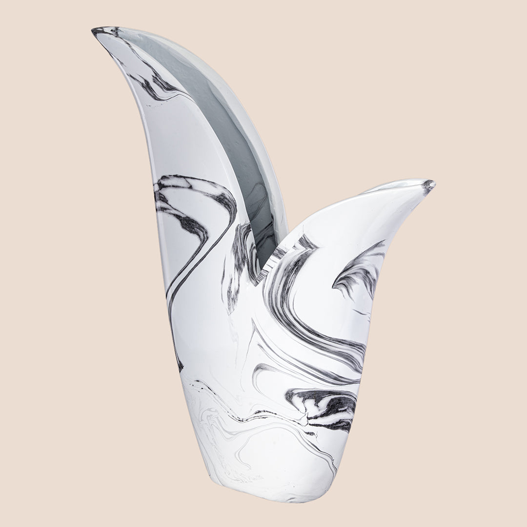 Wings of Serenity – The Vase