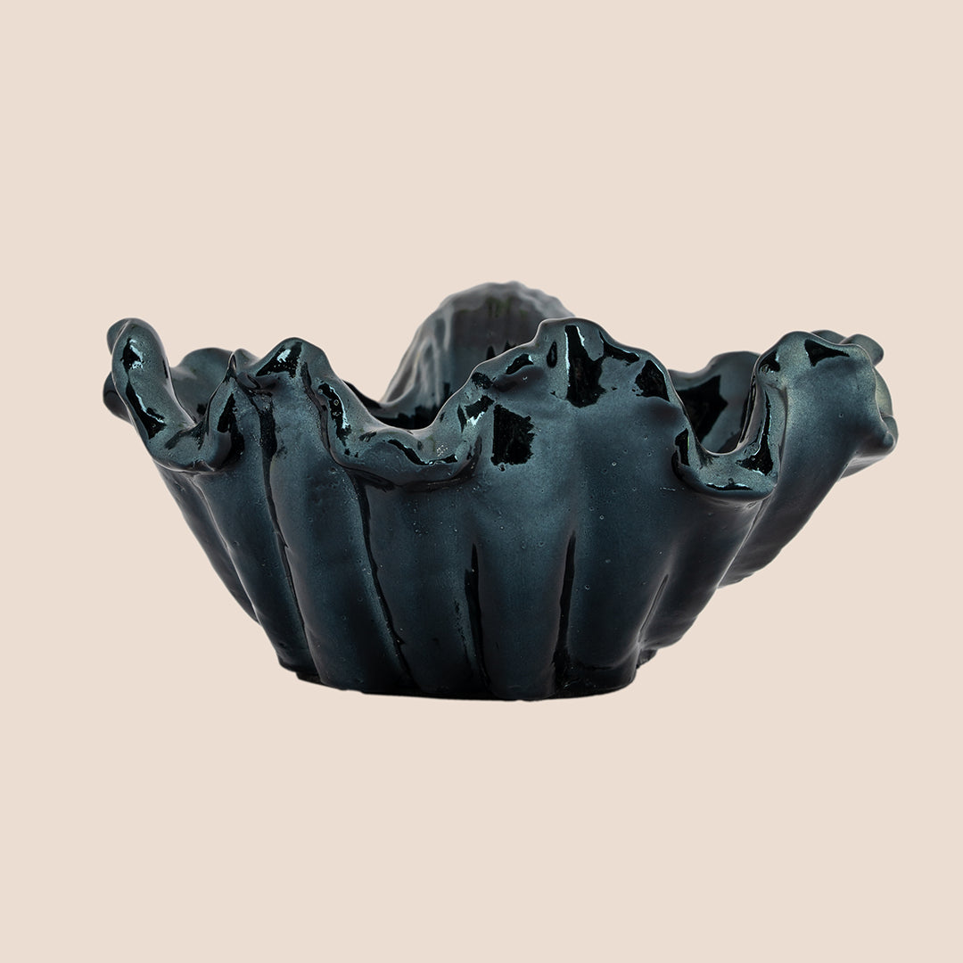 Ember Tide – Sculptural Ashtray