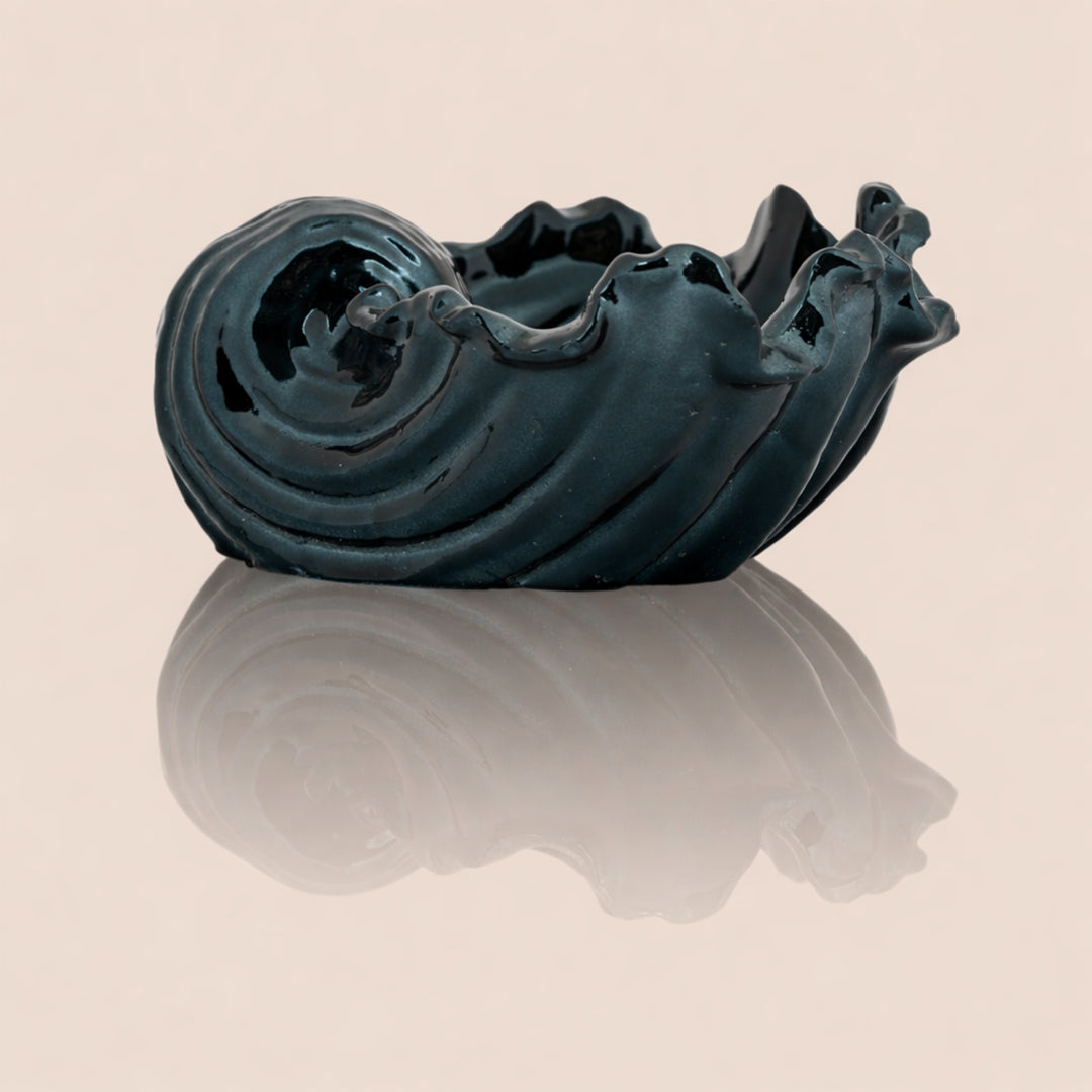 Ember Tide – Sculptural Ashtray