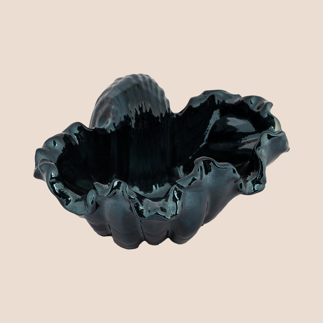 Ember Tide – Sculptural Ashtray