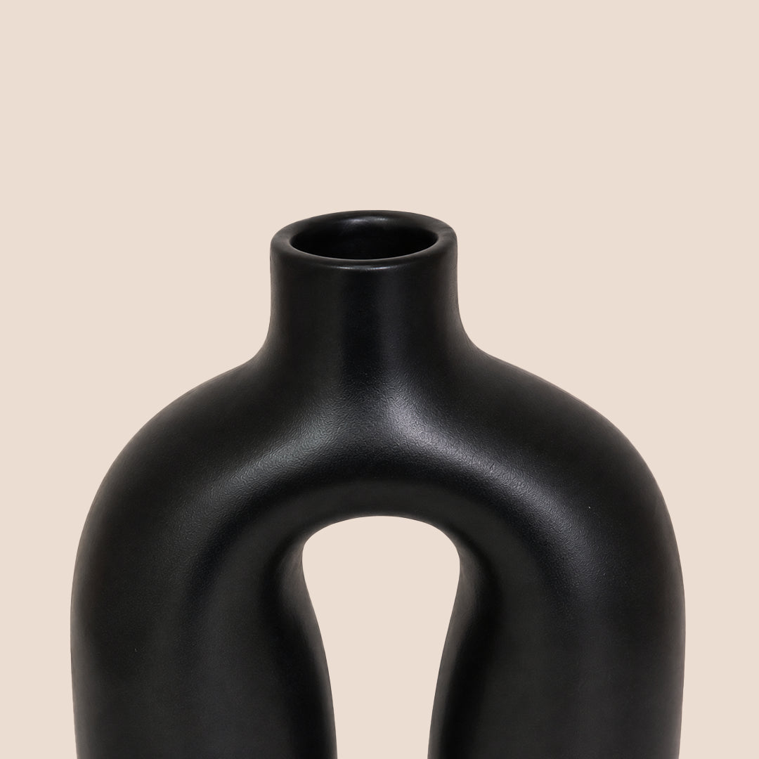 The Arched Embrace - Scented Candles