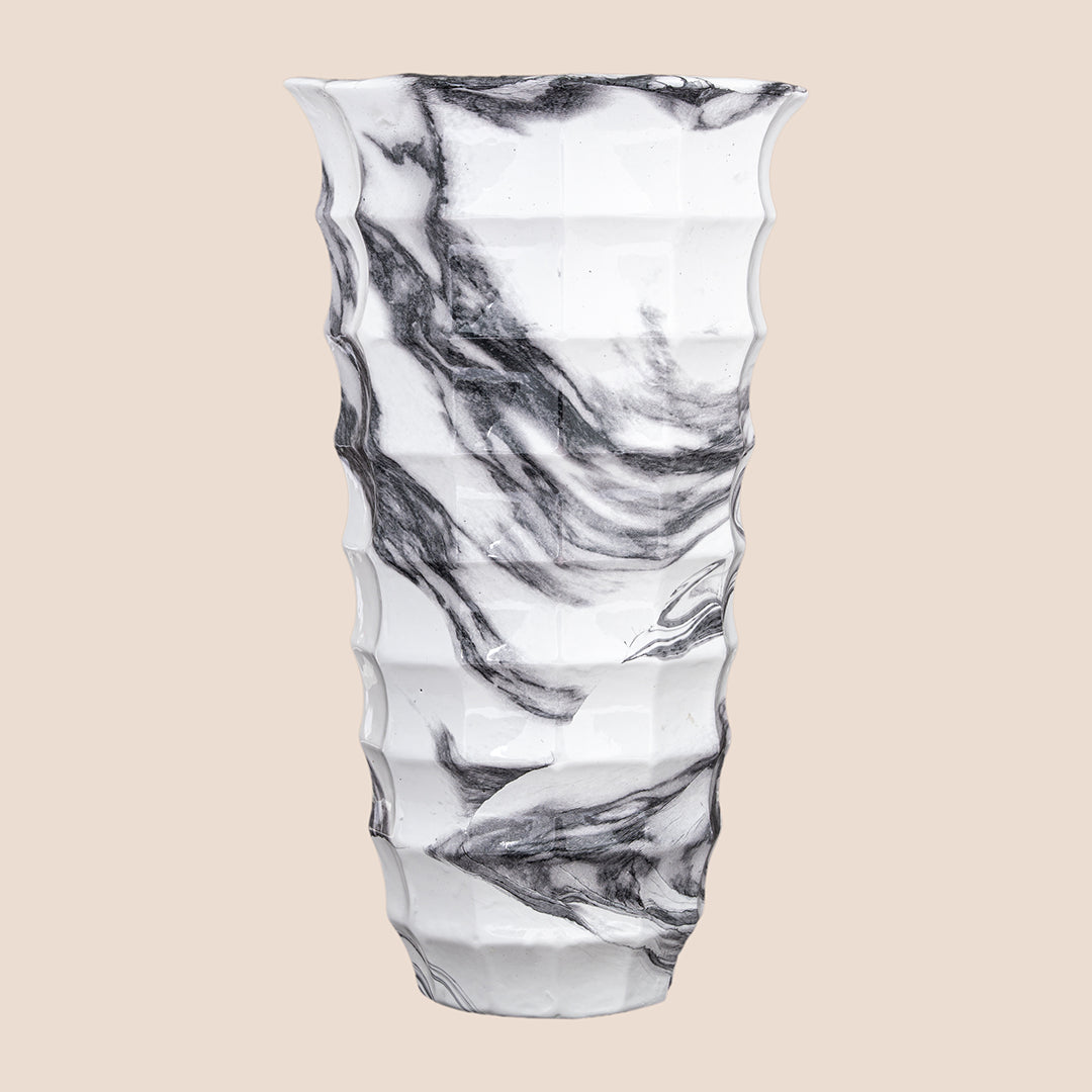 Sootra - The Vase