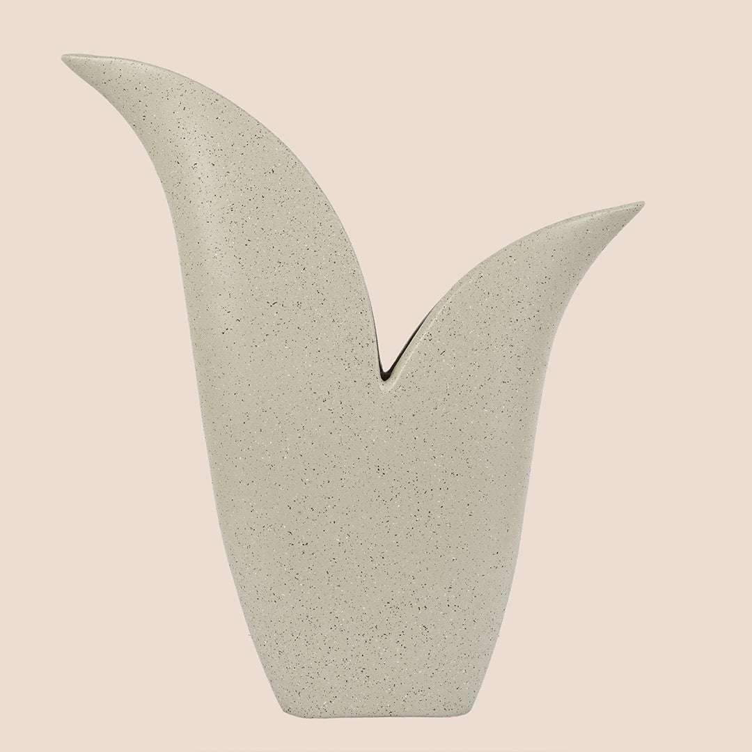 Wings of Serenity – The Vase