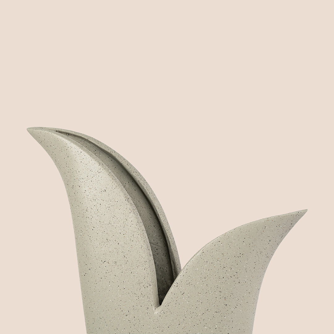 Wings of Serenity – The Vase