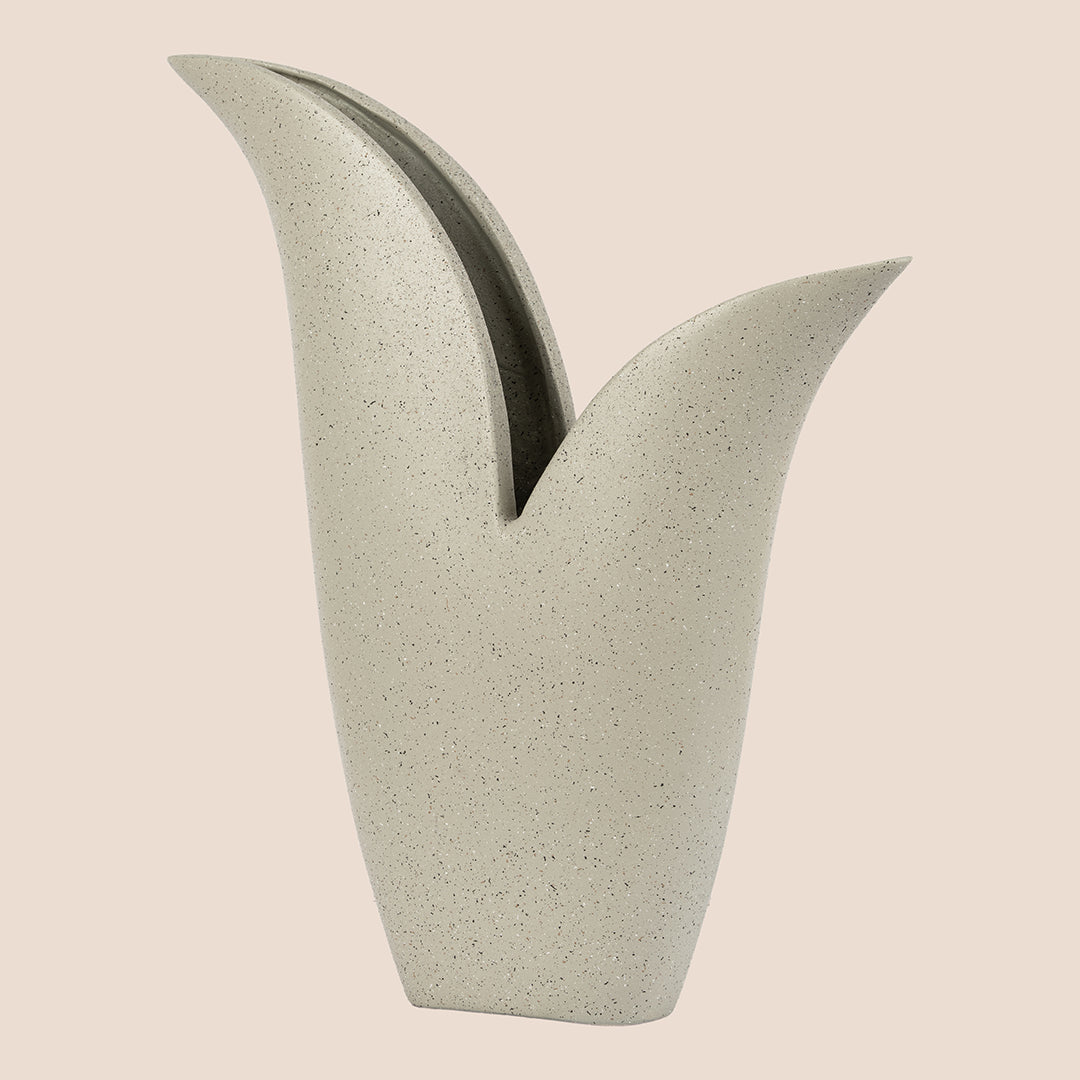 Wings of Serenity – The Vase