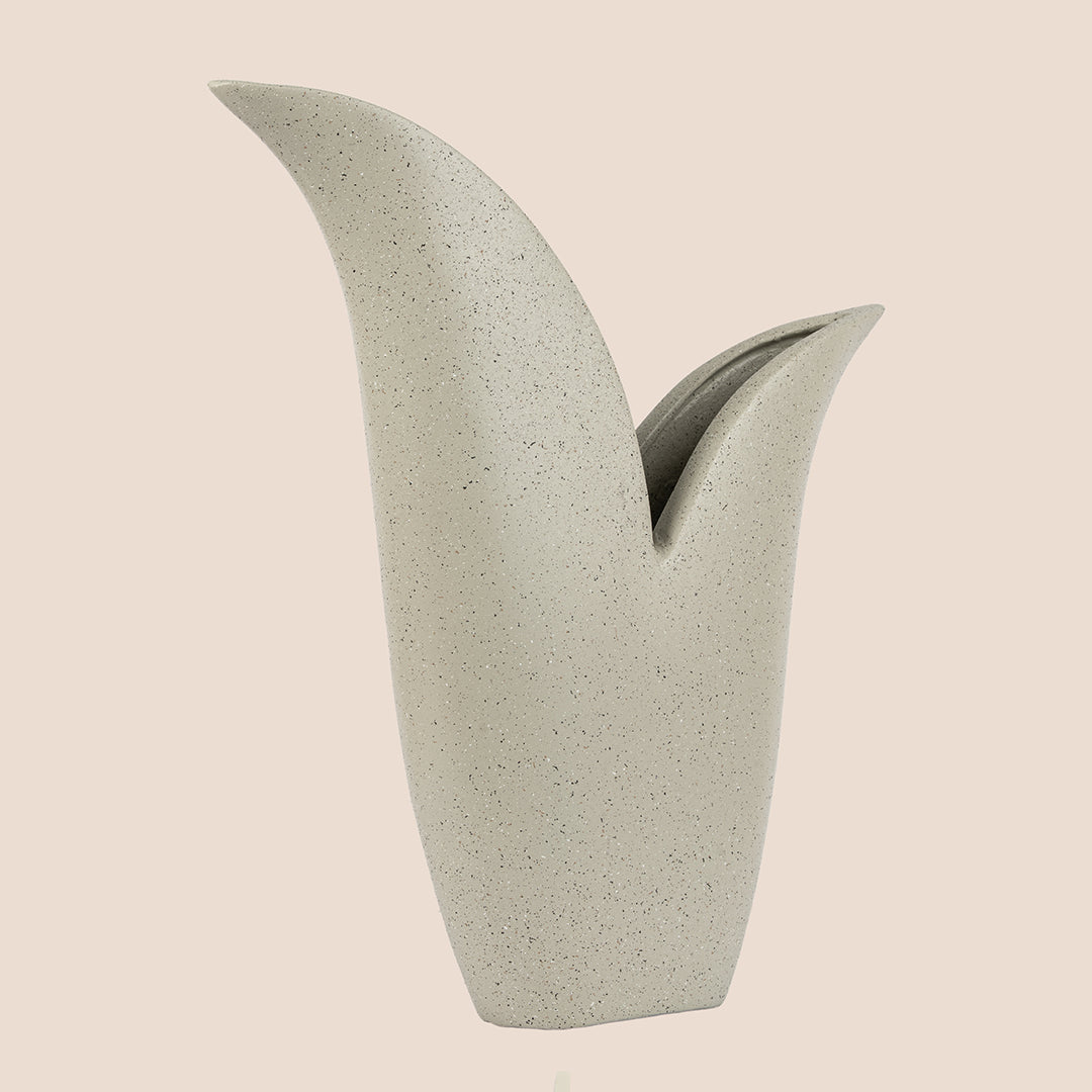 Wings of Serenity – The Vase