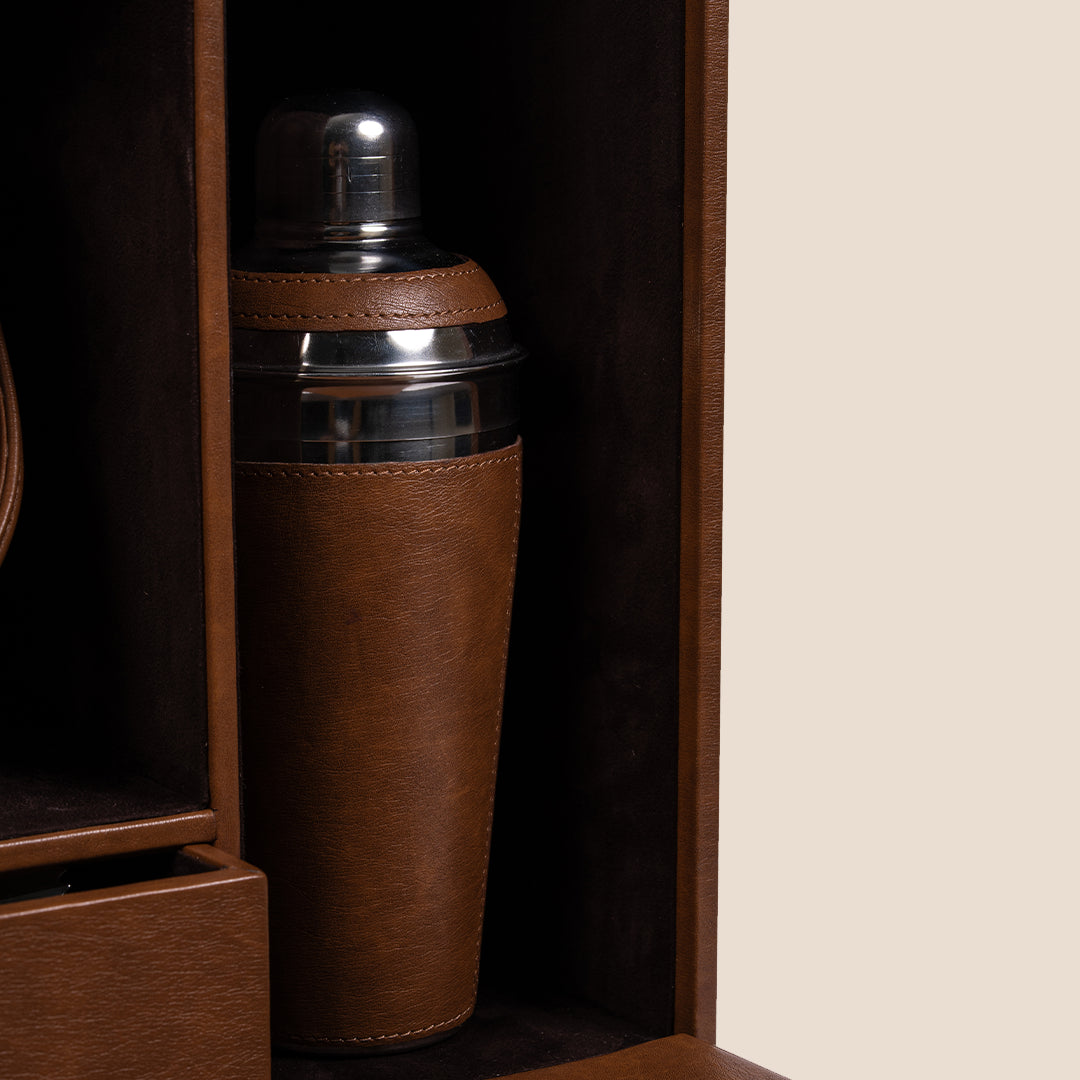 Legacy Liquor Leather Chest- Barware Set