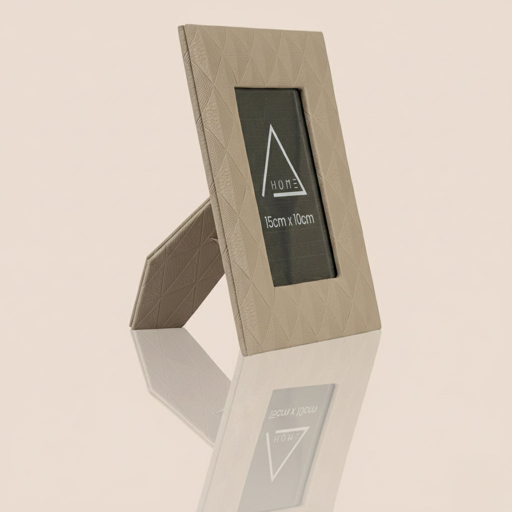 The Geometric Gallery