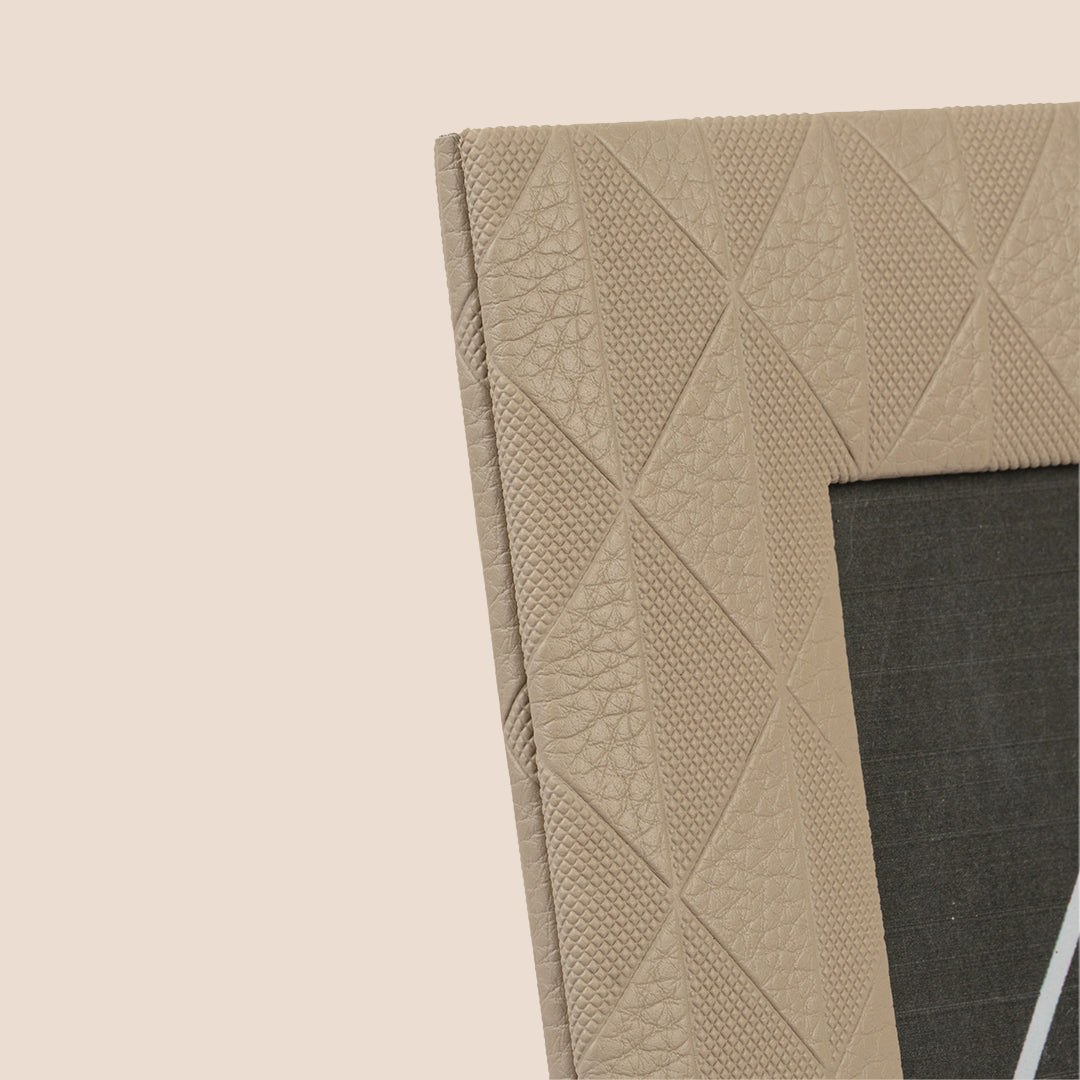 The Geometric Gallery