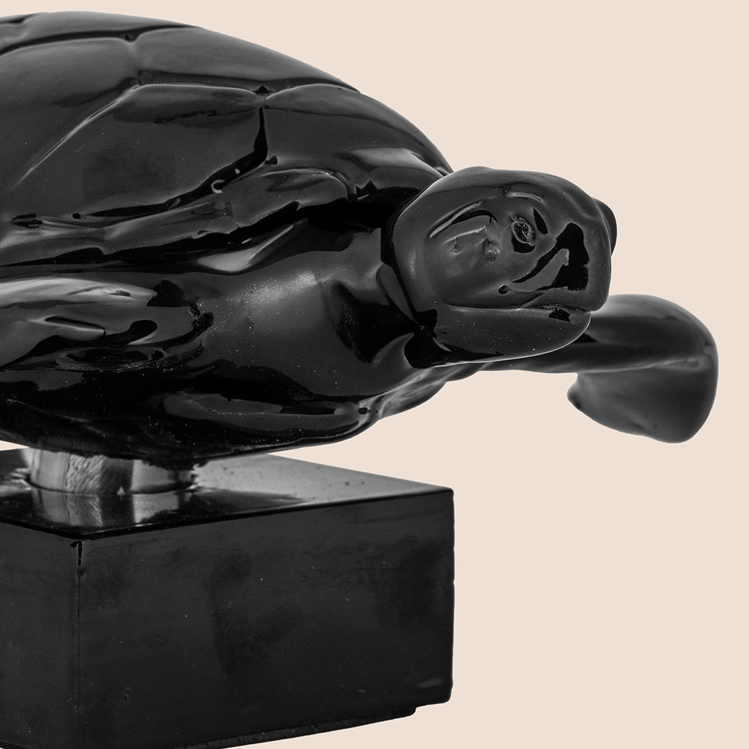 The Symbol Of Steadfastness - Sculpture Set