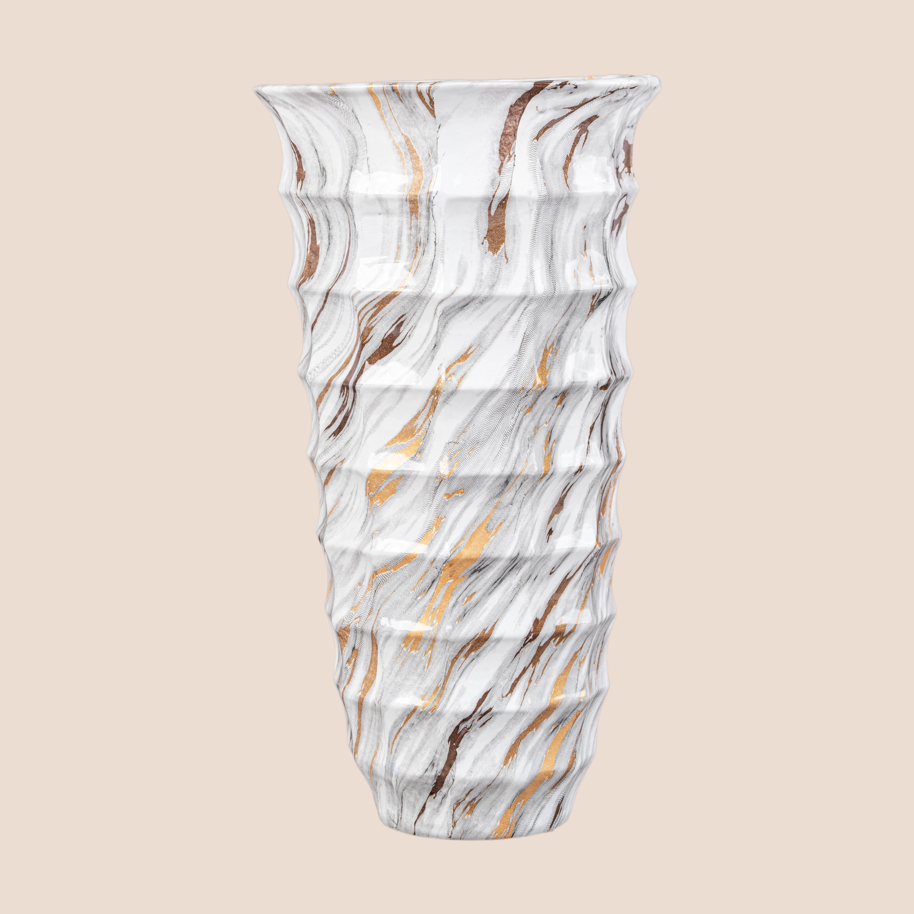 Aurelia Strata- The Vase