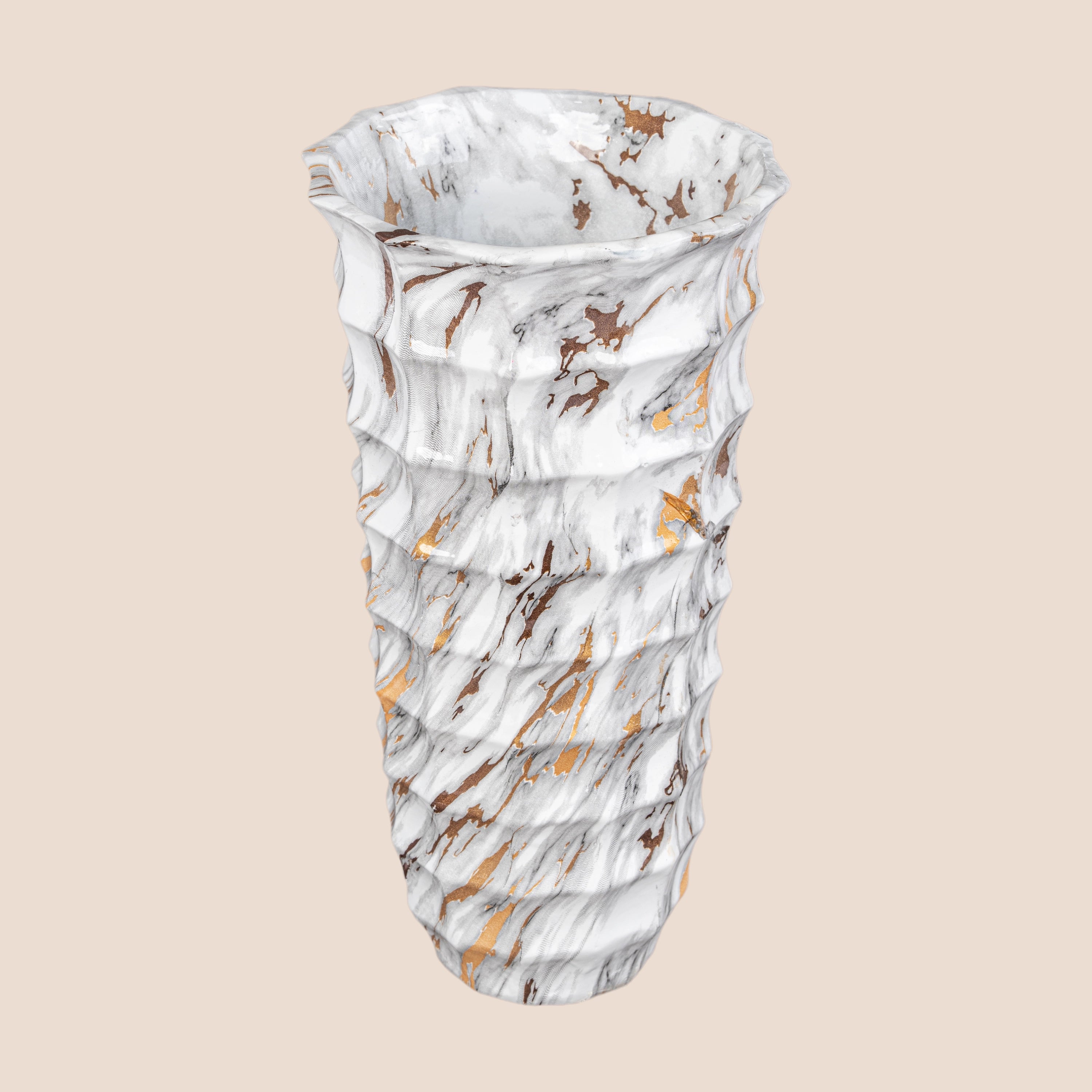 Aurelia Strata- The Vase