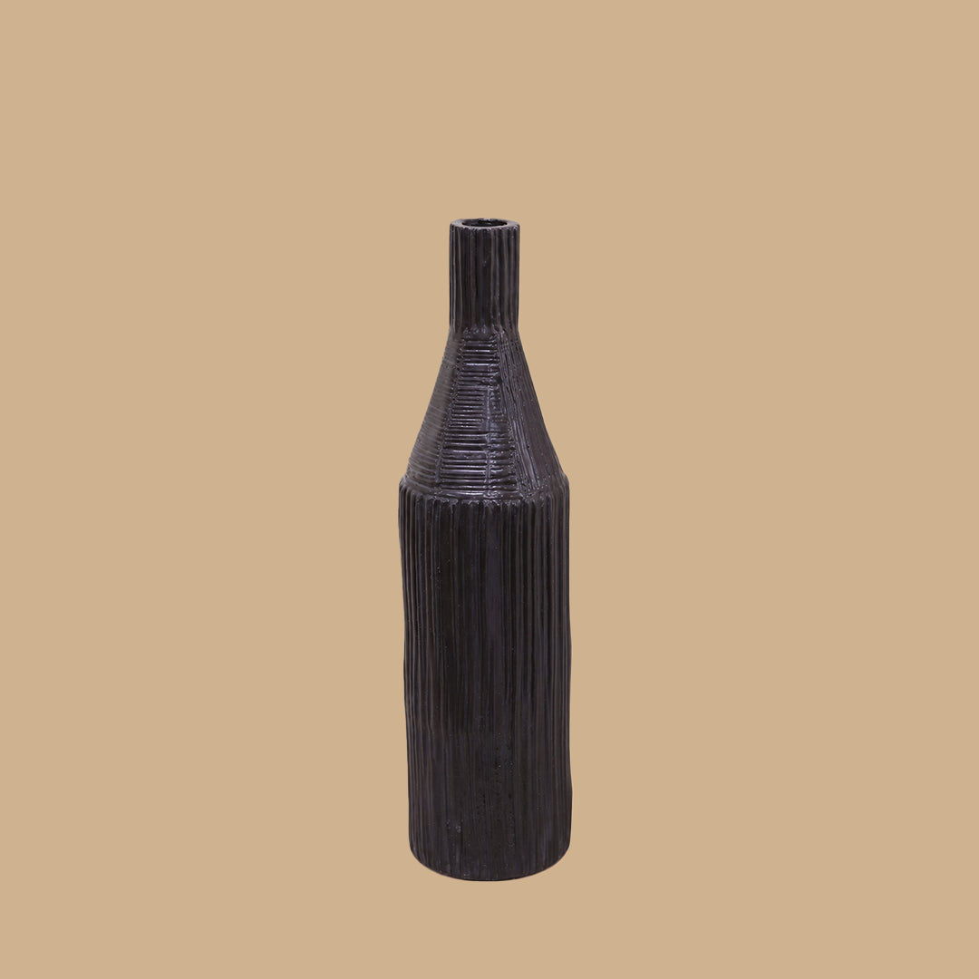 Noir Atelier - The Vase