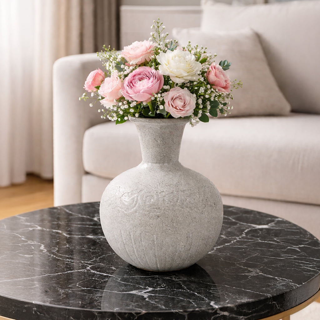 Luna Terra - The Vase