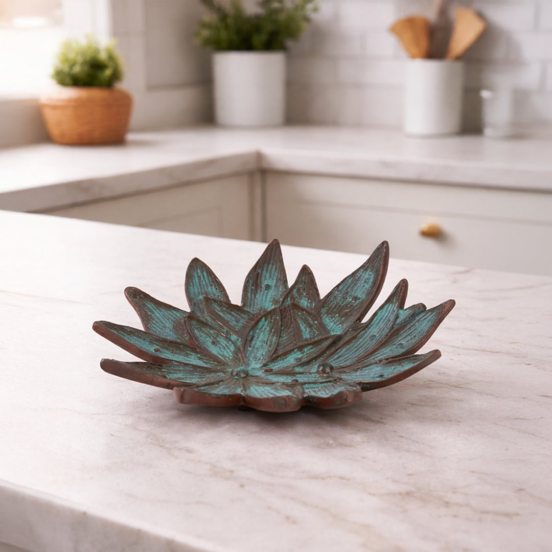 Emerald Lotus Platter - Décor Tray
