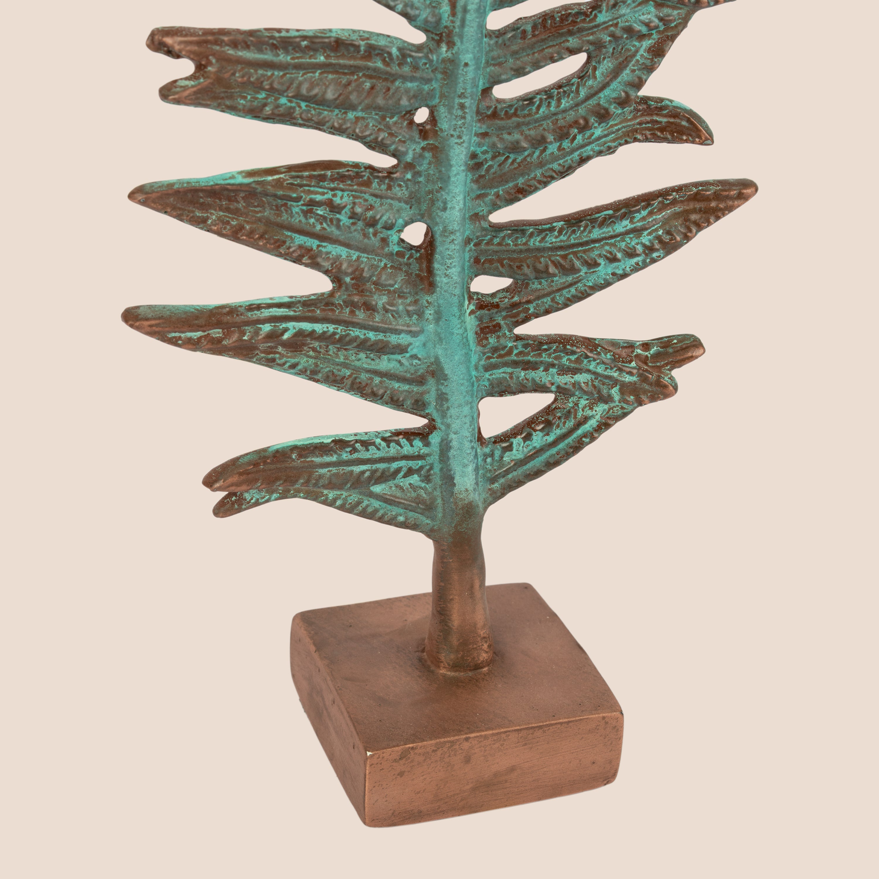 Emerald Frond Obelisk - Sculpture