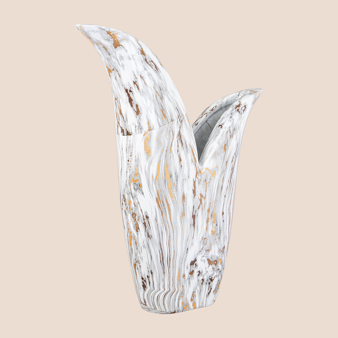 Wings of Serenity – The Vase