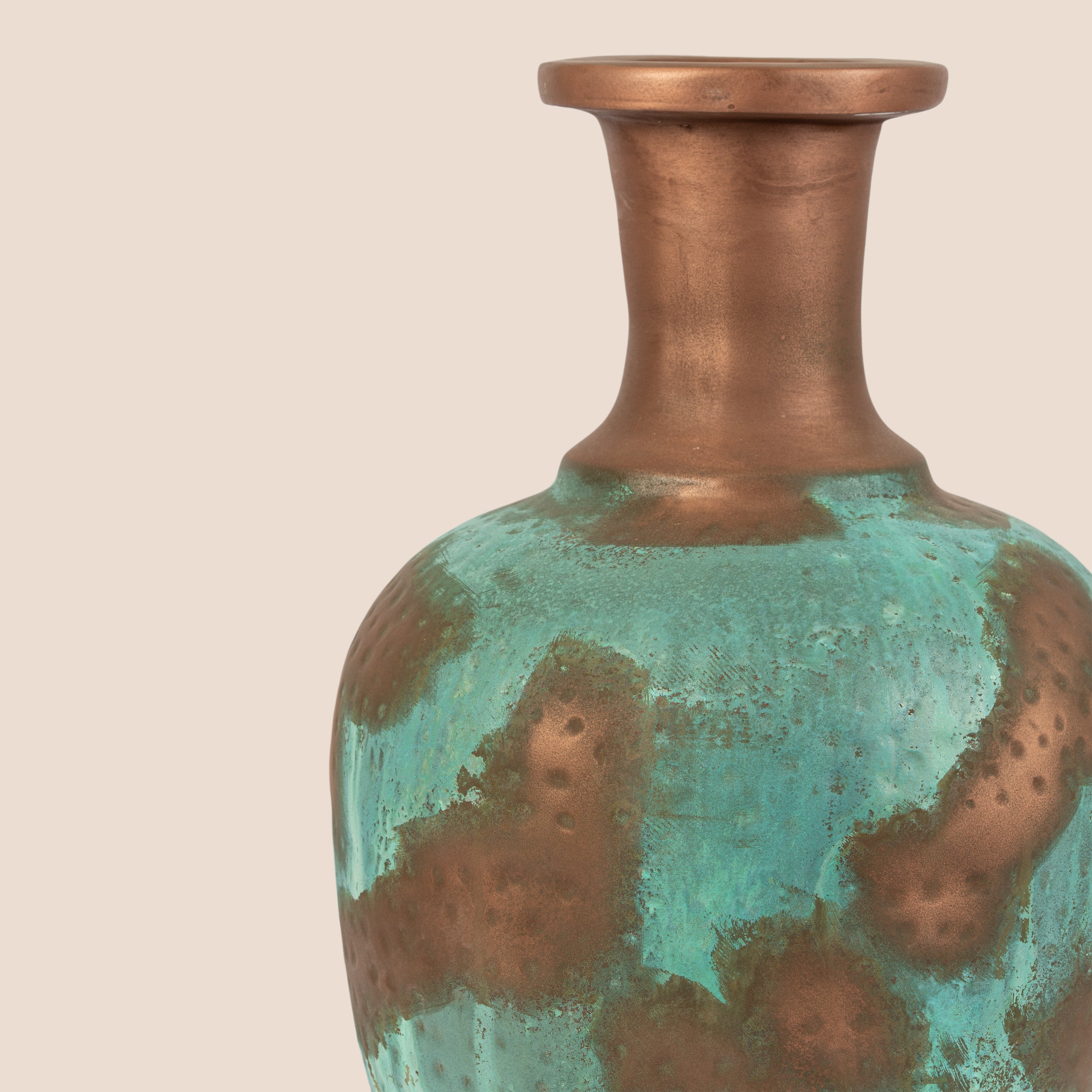 Patina Heritage - The Vase